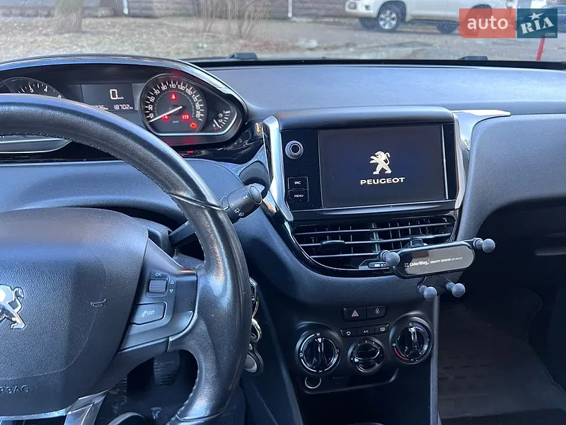 Peugeot 208 2016 VIN VF3CCHMZ0GT088931 фото оголошення 9 з 50