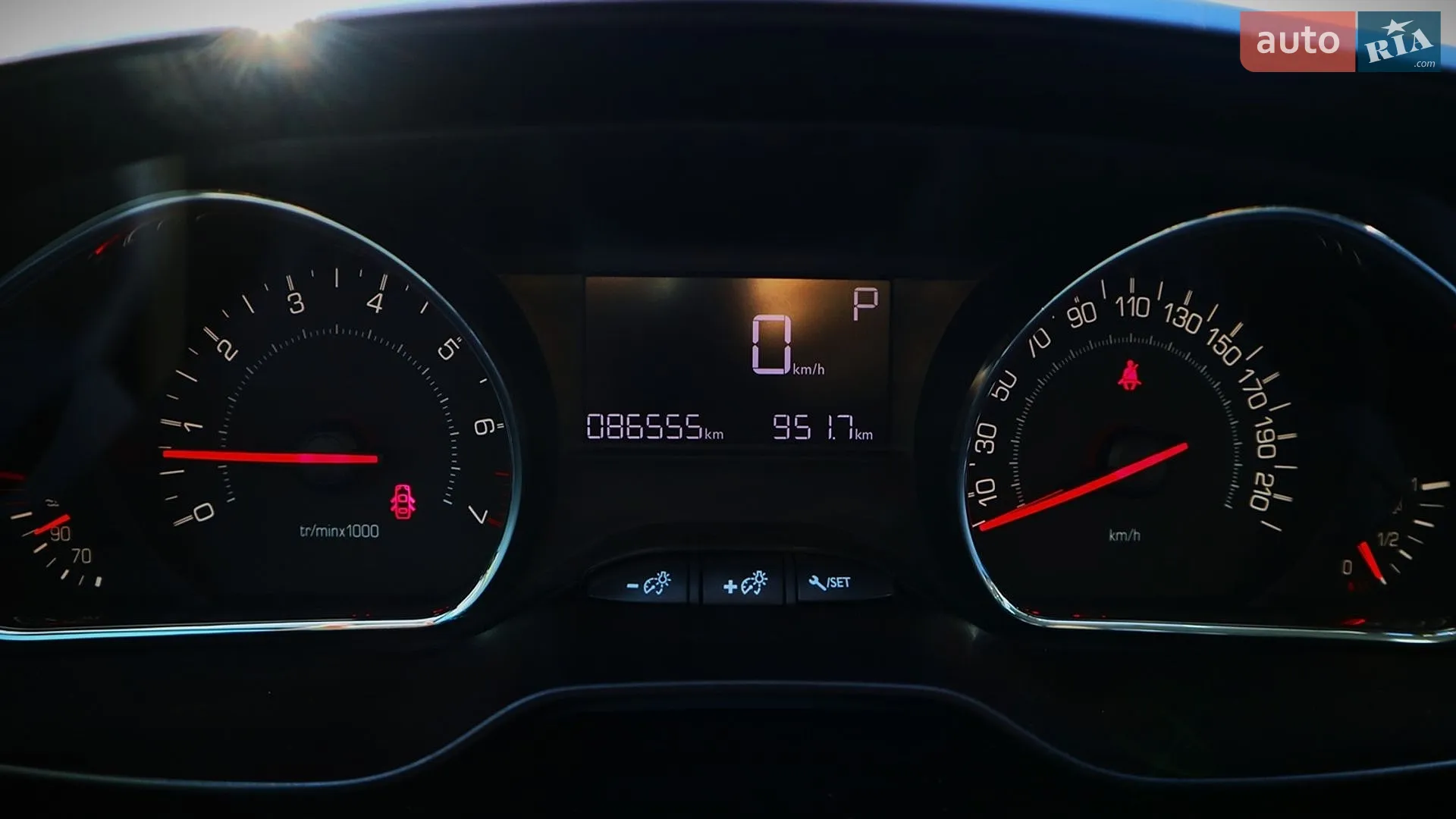 2013 Peugeot 208 - мініатюра 12