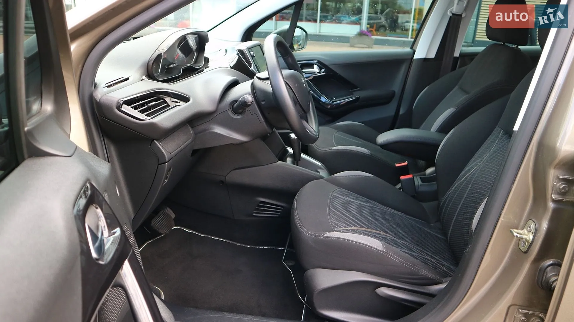 2013 Peugeot 208 - мініатюра 13