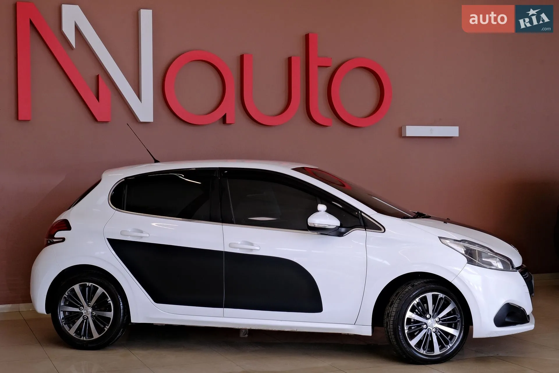 2016 Peugeot 208 - мініатюра 8