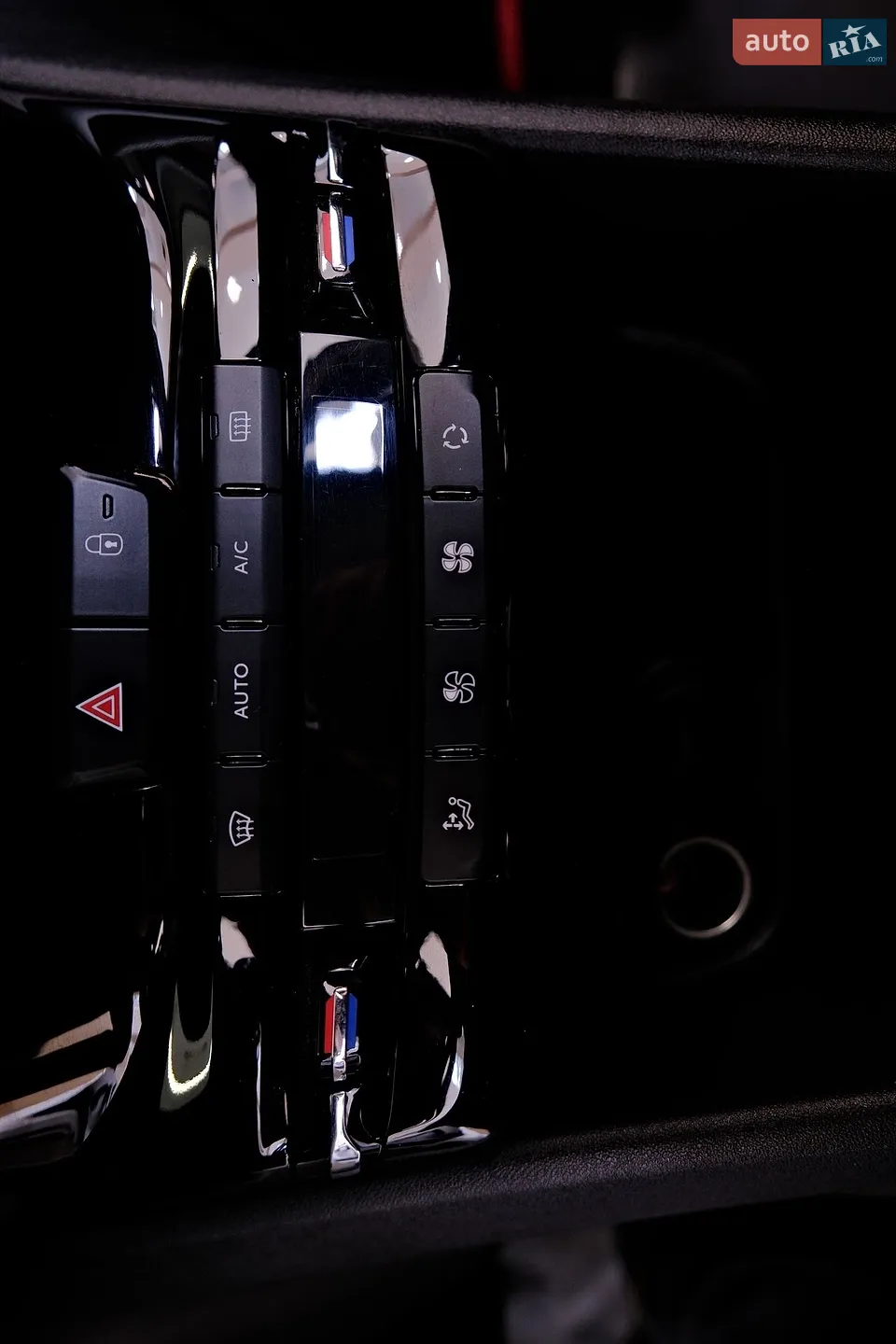 2016 Peugeot 208 - мініатюра 16