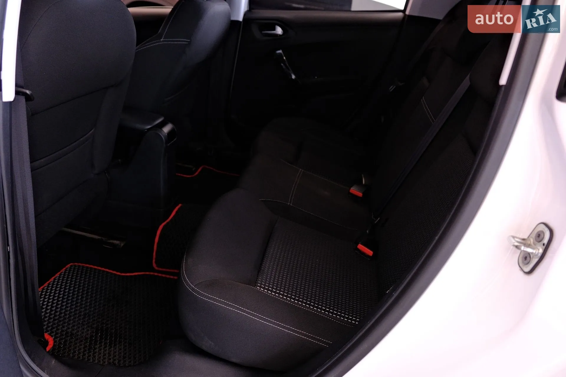 2016 Peugeot 208 - мініатюра 27