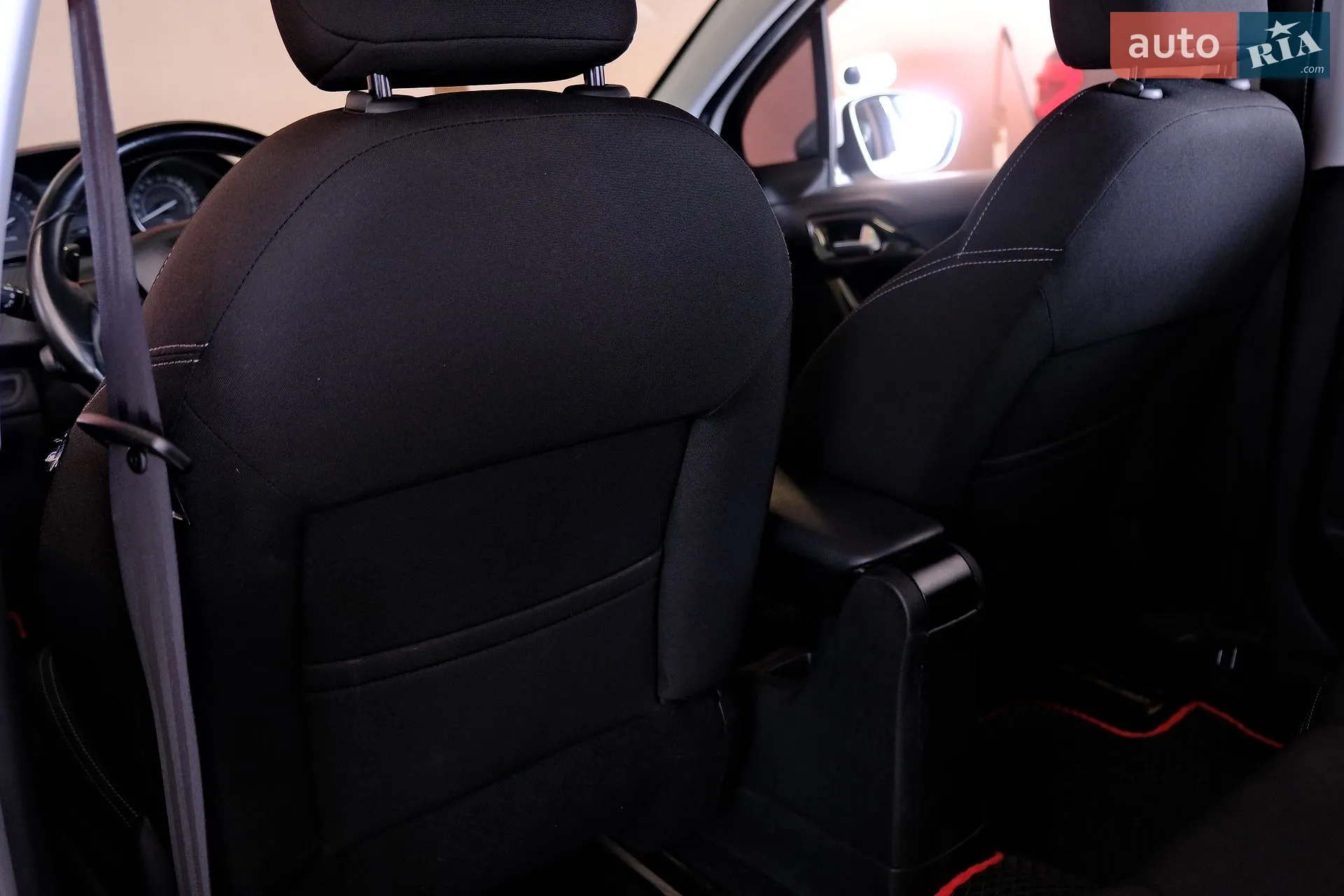 2016 Peugeot 208 - мініатюра 28