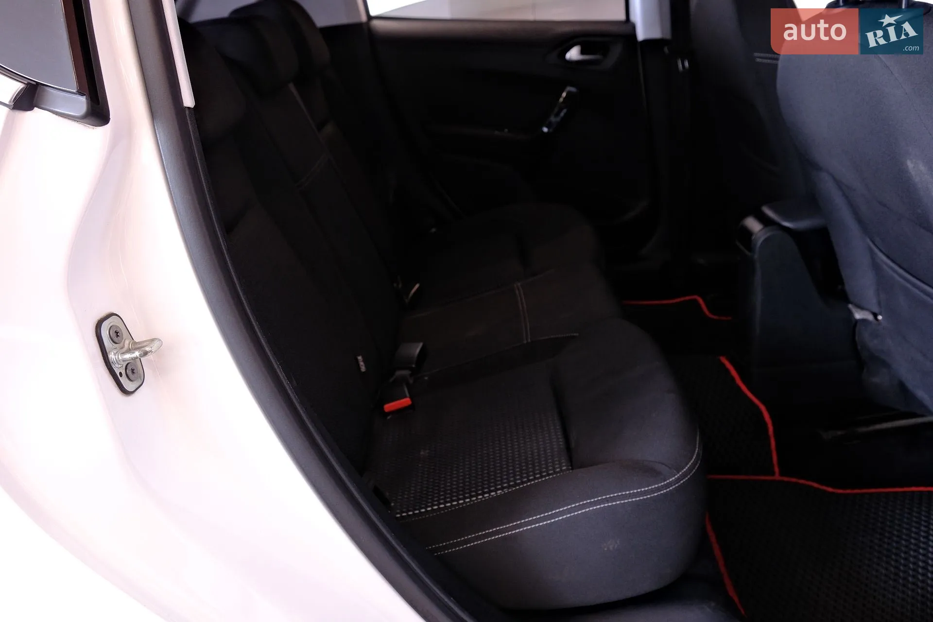 2016 Peugeot 208 - мініатюра 31