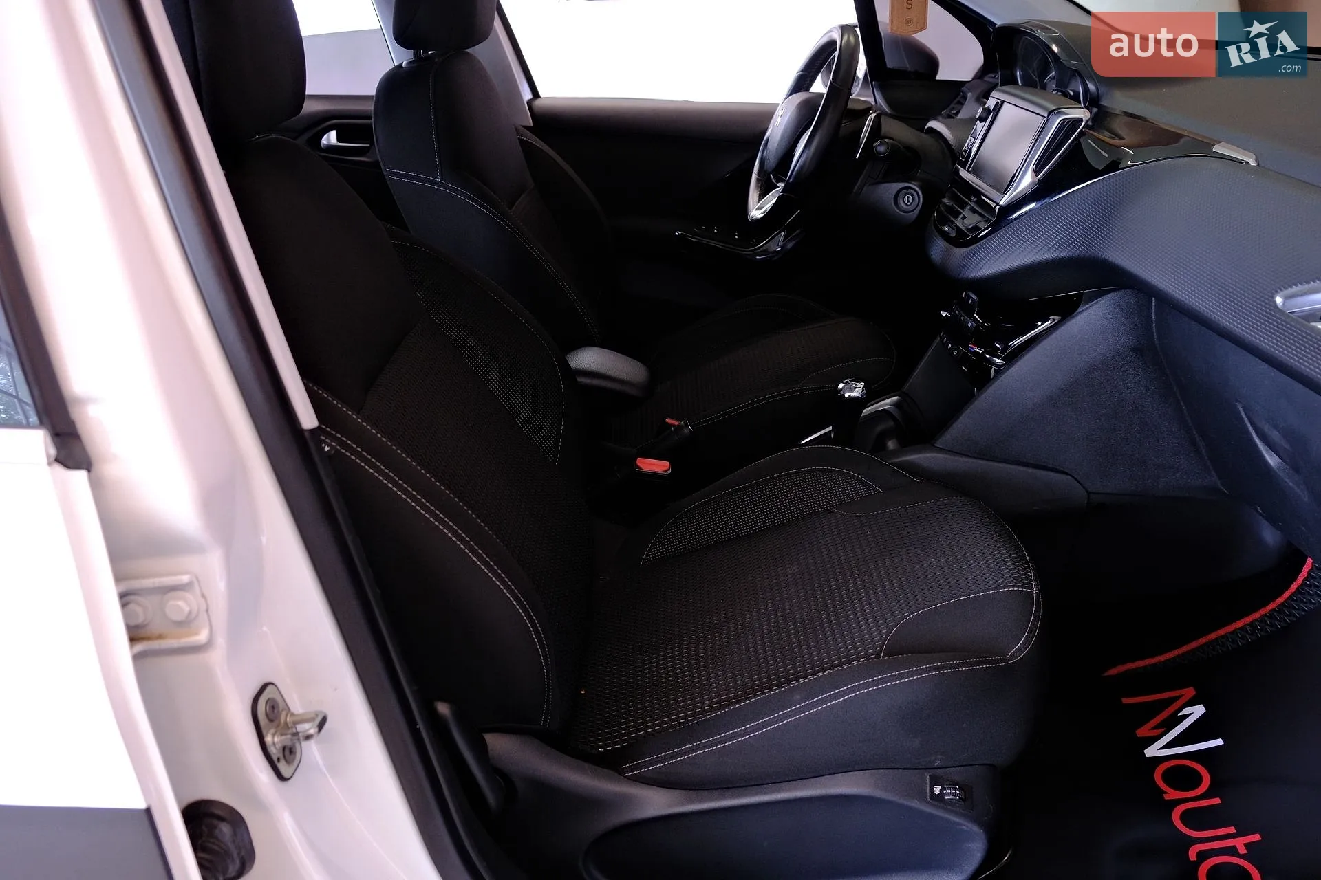 2016 Peugeot 208 - мініатюра 35