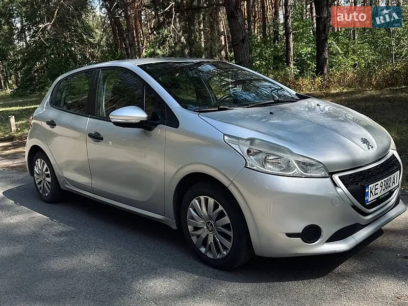 Peugeot 208