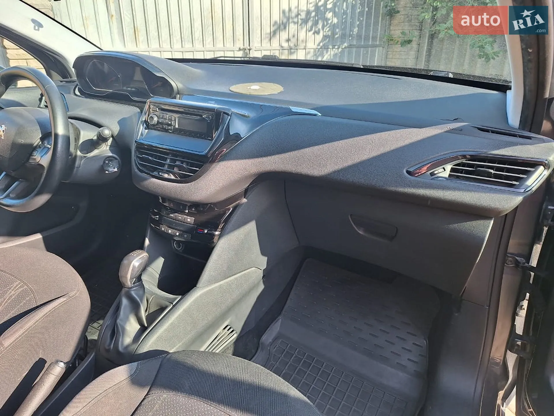 2012 Peugeot 208 - мініатюра 15