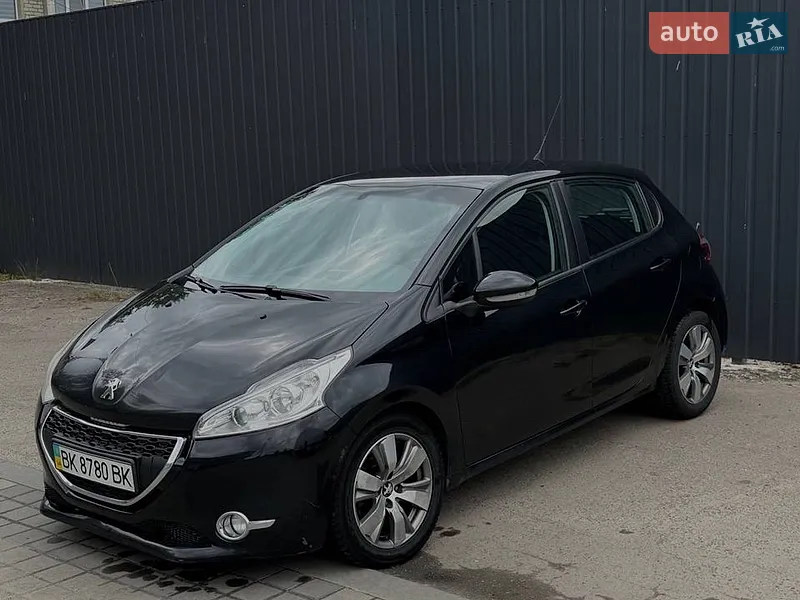 Peugeot 208