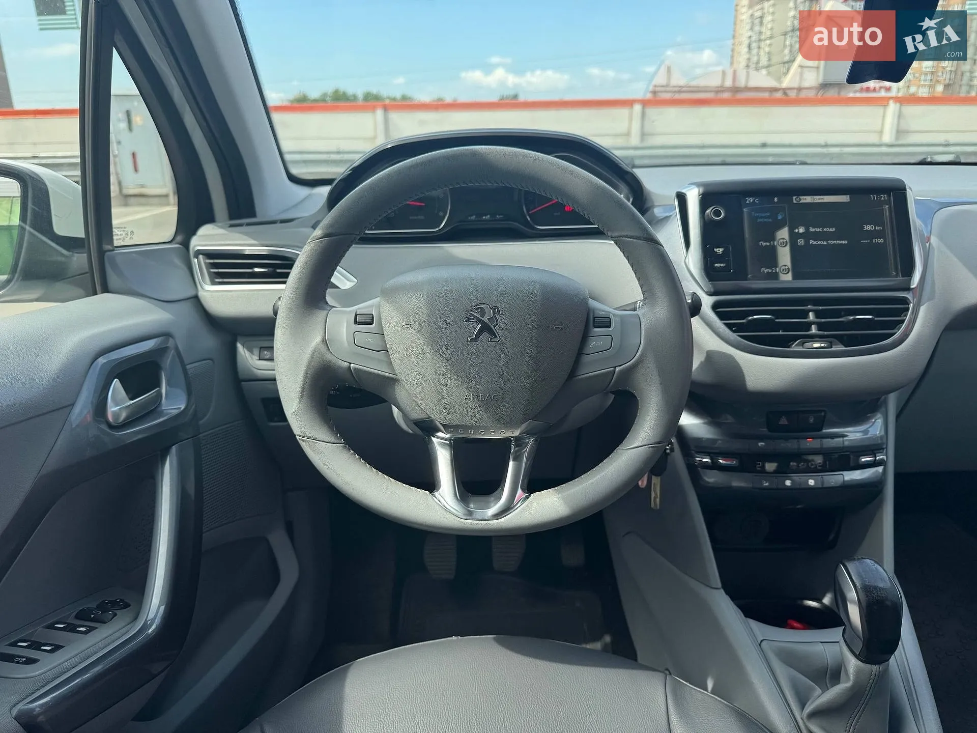 2013 Peugeot 208 - мініатюра 15