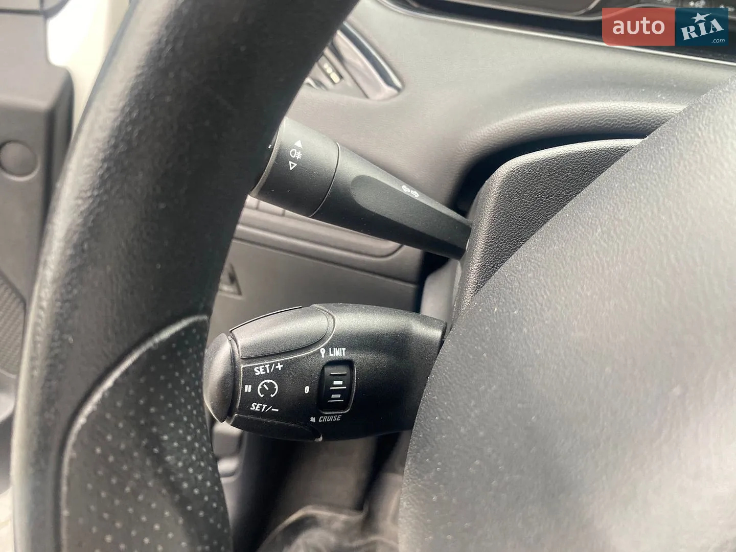 2013 Peugeot 208 - мініатюра 20