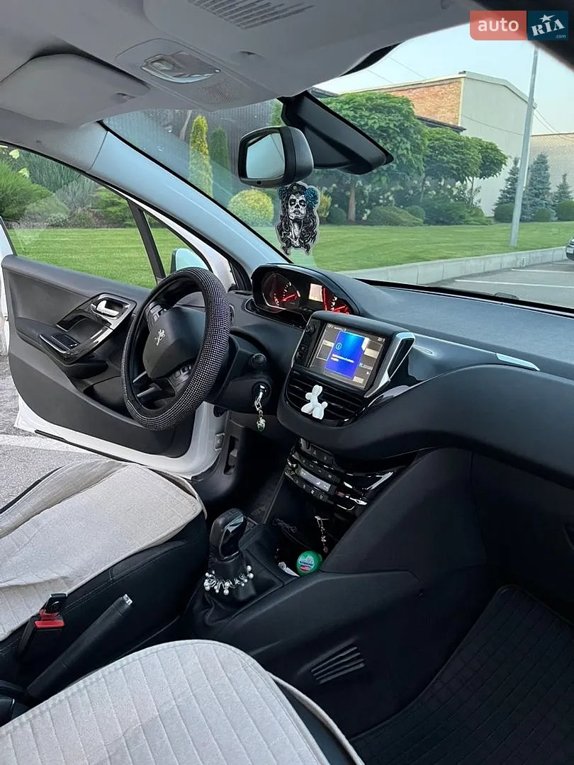 2013 Peugeot 208 - мініатюра 12