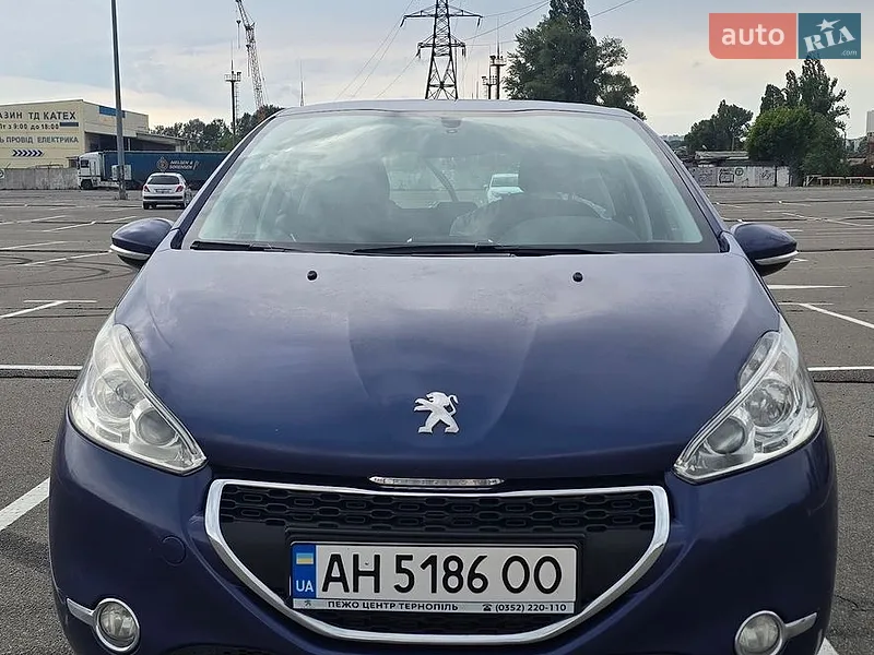 Peugeot 208