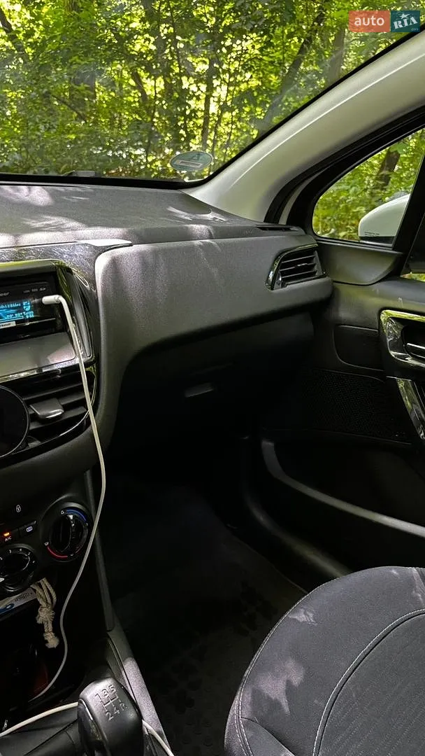 2013 Peugeot 208 - мініатюра 13