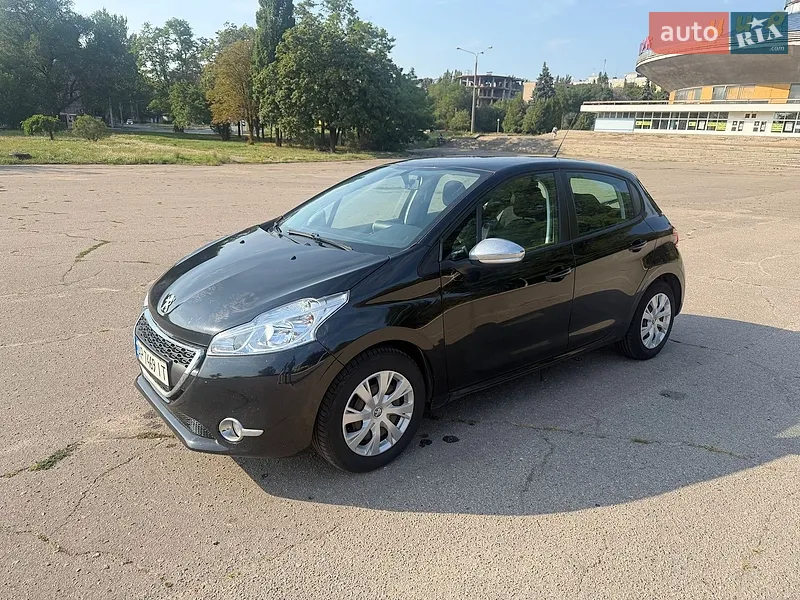 Peugeot 208