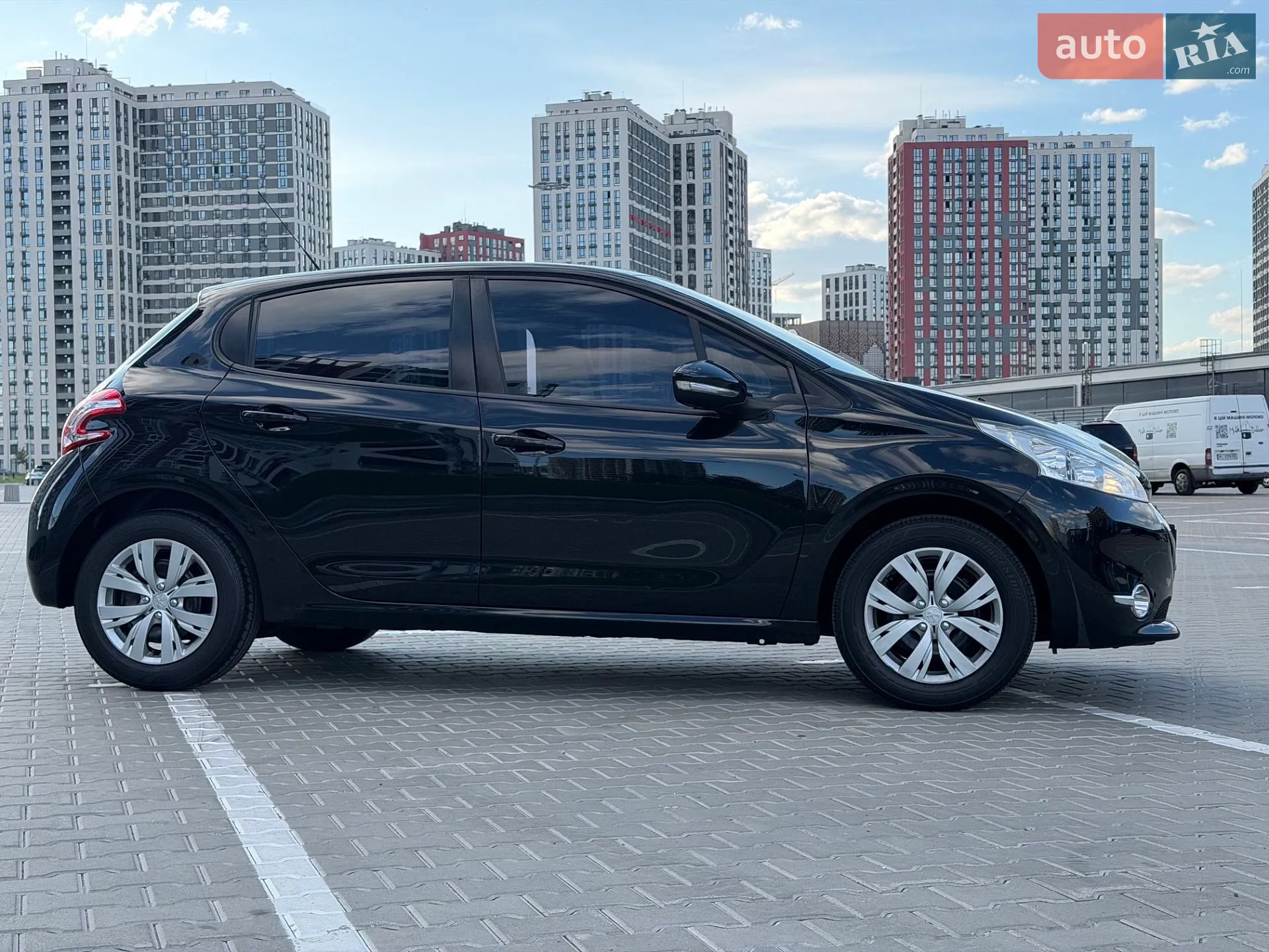 2014 Peugeot 208 - мініатюра 11