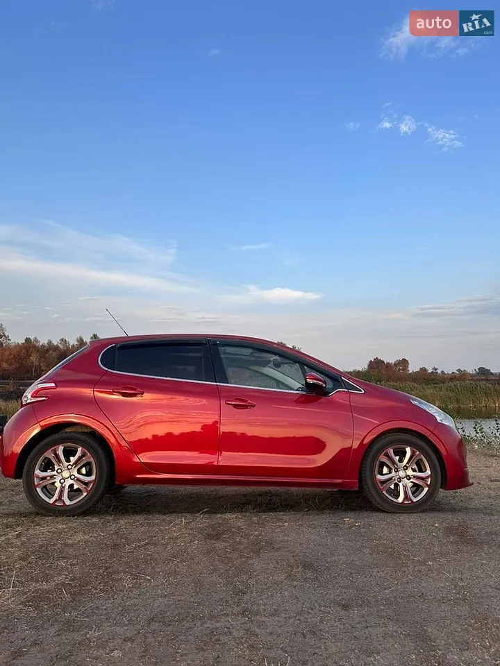 2013 Peugeot 208 - мініатюра 11