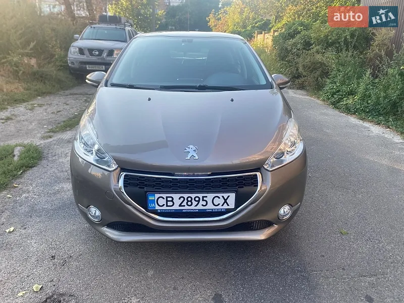 Peugeot 208