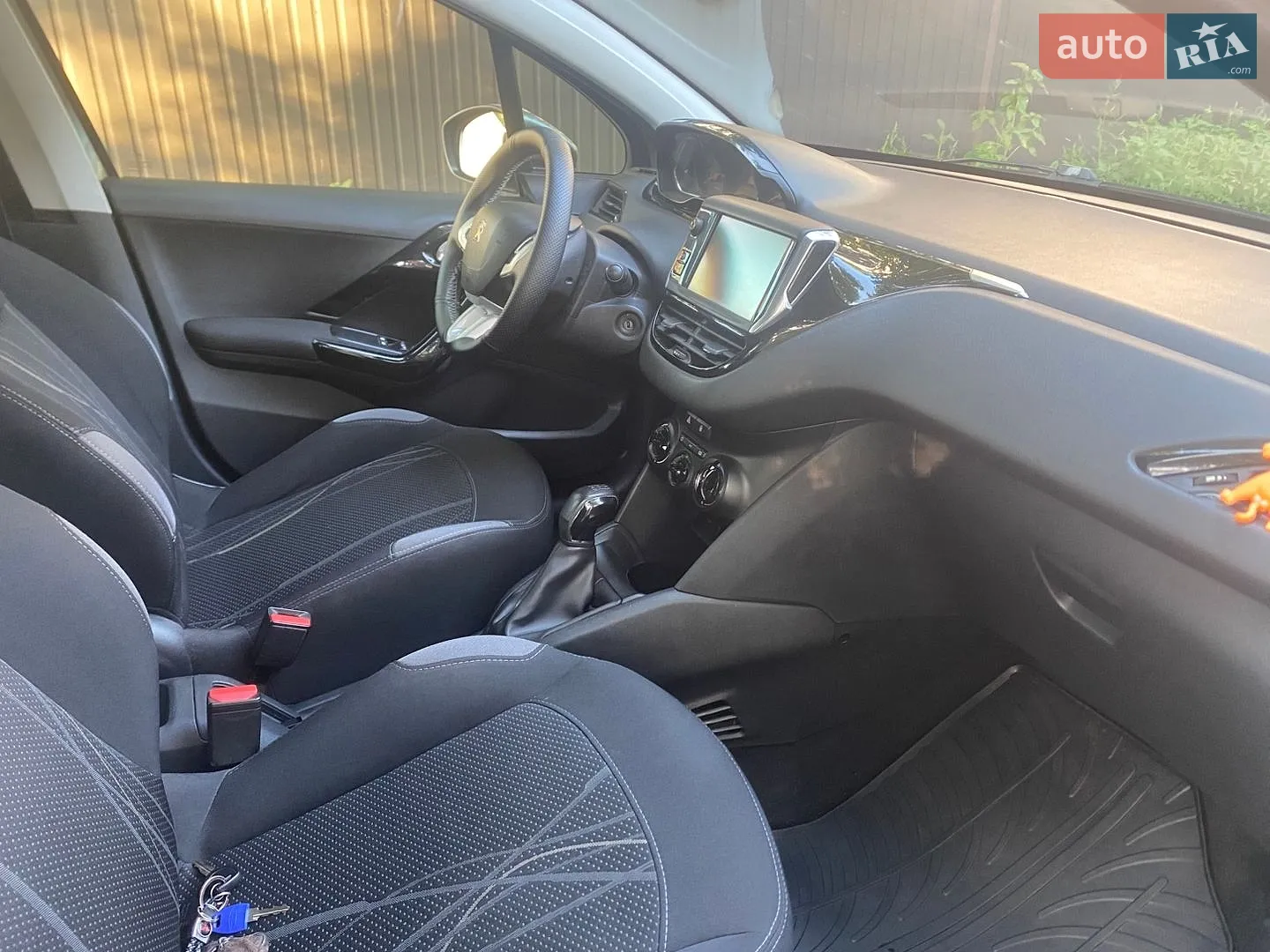 2013 Peugeot 208 - мініатюра 17