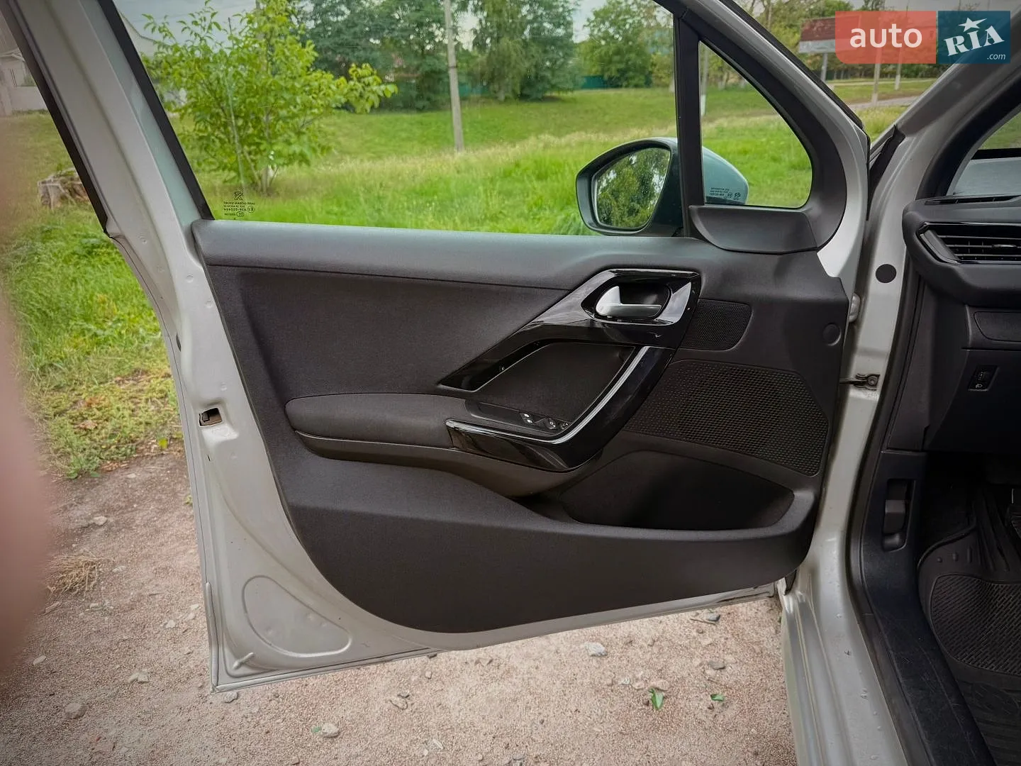 2013 Peugeot 208 - мініатюра 10