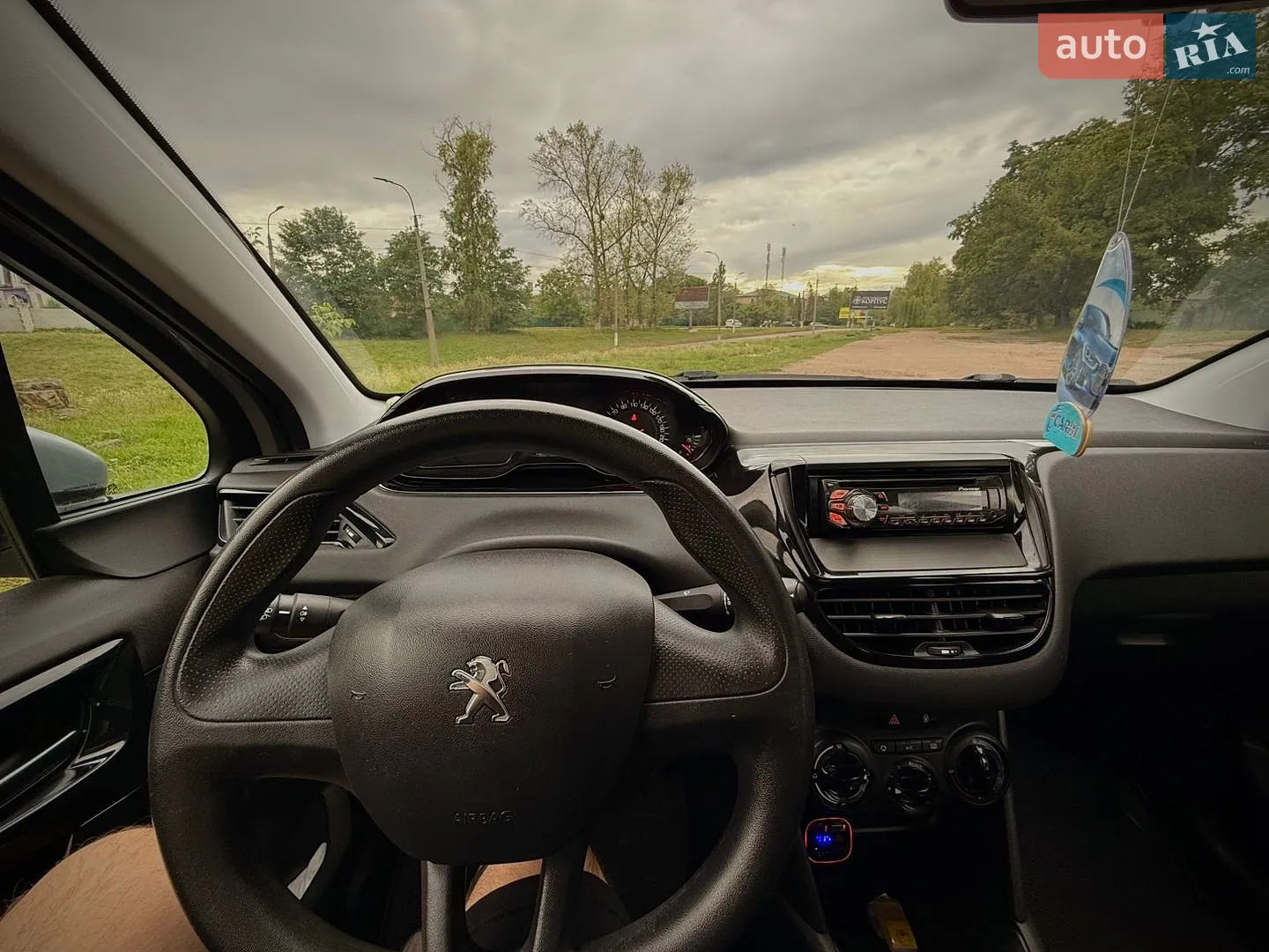 2013 Peugeot 208 - мініатюра 18