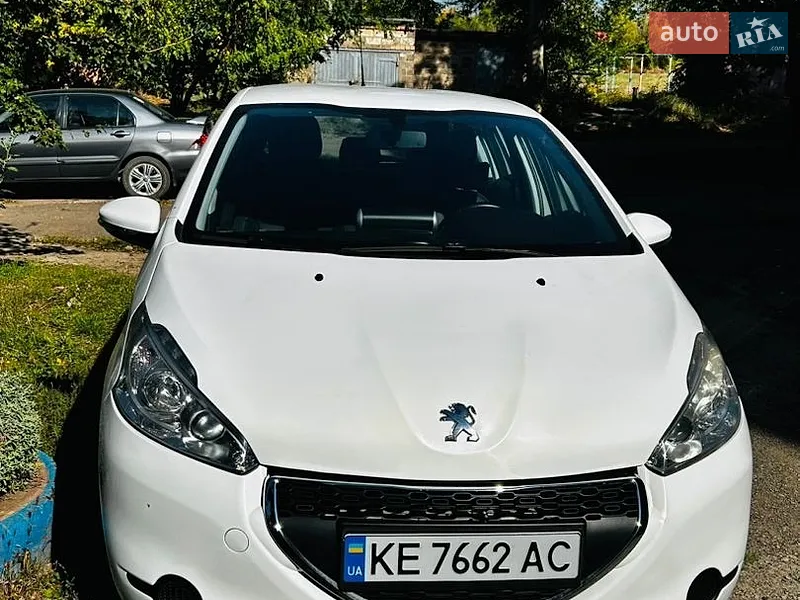 Peugeot 208