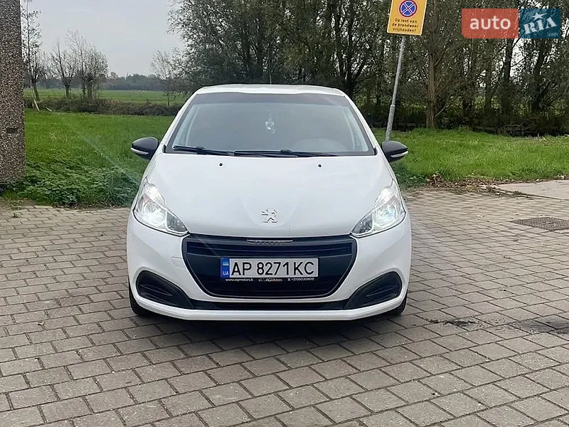 Peugeot 208