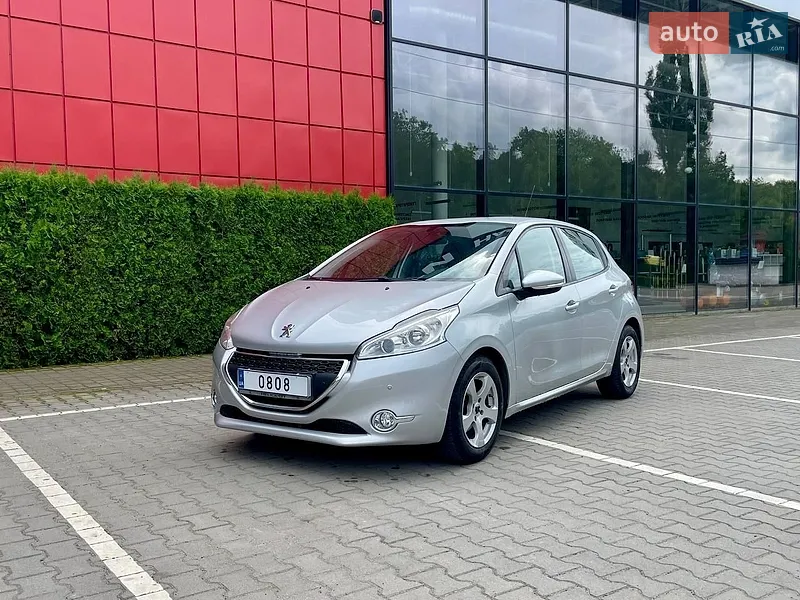 Peugeot 208