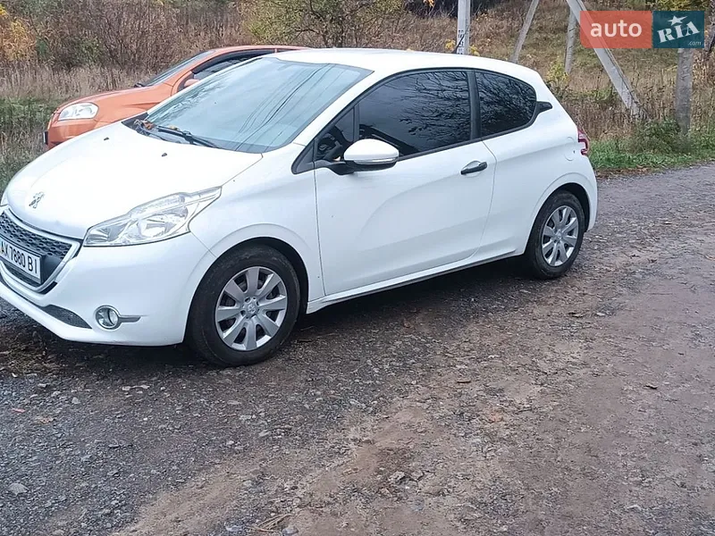 Peugeot 208