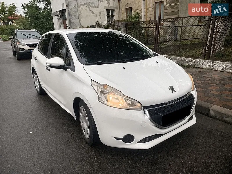 Peugeot 208