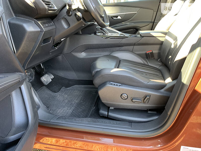 Позашляховик / Кросовер Peugeot 3008 2016 в Житомирі