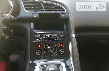Позашляховик / Кросовер Peugeot 3008 2013 в 