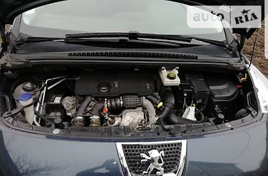 Позашляховик / Кросовер Peugeot 3008 2011 в 