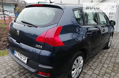 Позашляховик / Кросовер Peugeot 3008 2011 в 
