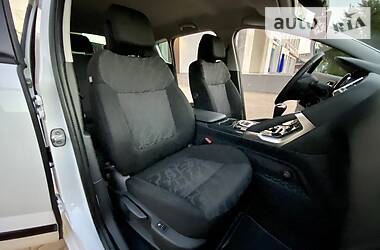 Позашляховик / Кросовер Peugeot 3008 2011 в 