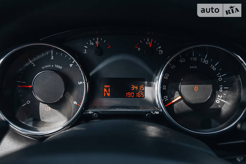 Внедорожник / Кроссовер Peugeot 3008 2011 в Новой Каховке