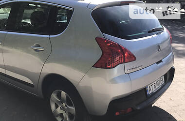 Универсал Peugeot 3008 2011 в Калуше