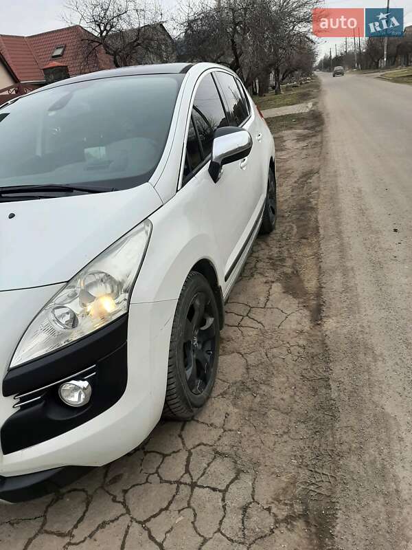 Позашляховик / Кросовер Peugeot 3008 2011 в Кривому Розі