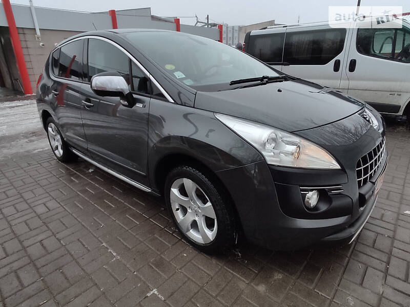 Универсал Peugeot 3008 2013 в Киеве