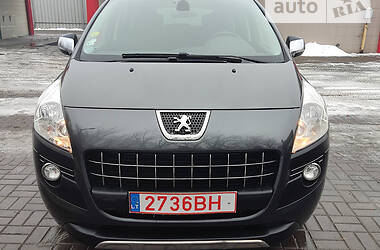 Универсал Peugeot 3008 2013 в Киеве