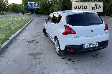 Универсал Peugeot 3008 2011 в Ровно