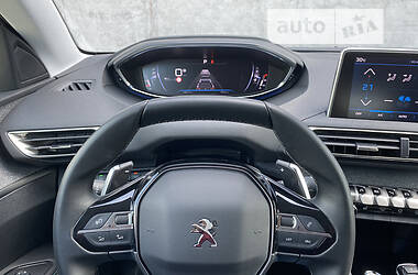 Позашляховик / Кросовер Peugeot 3008 2022 в 
