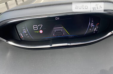 Позашляховик / Кросовер Peugeot 3008 2022 в 