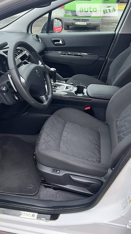Універсал Peugeot 3008 2013 в Луцьку