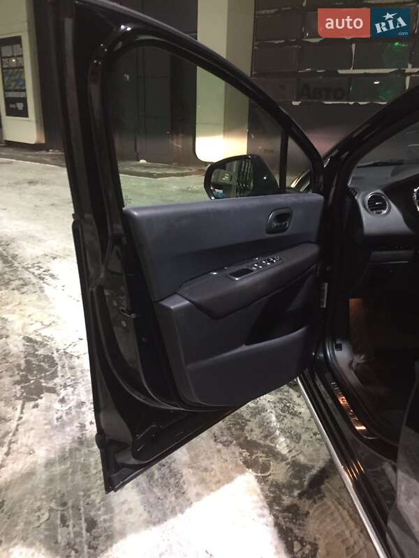 Позашляховик / Кросовер Peugeot 3008 2010 в Львові