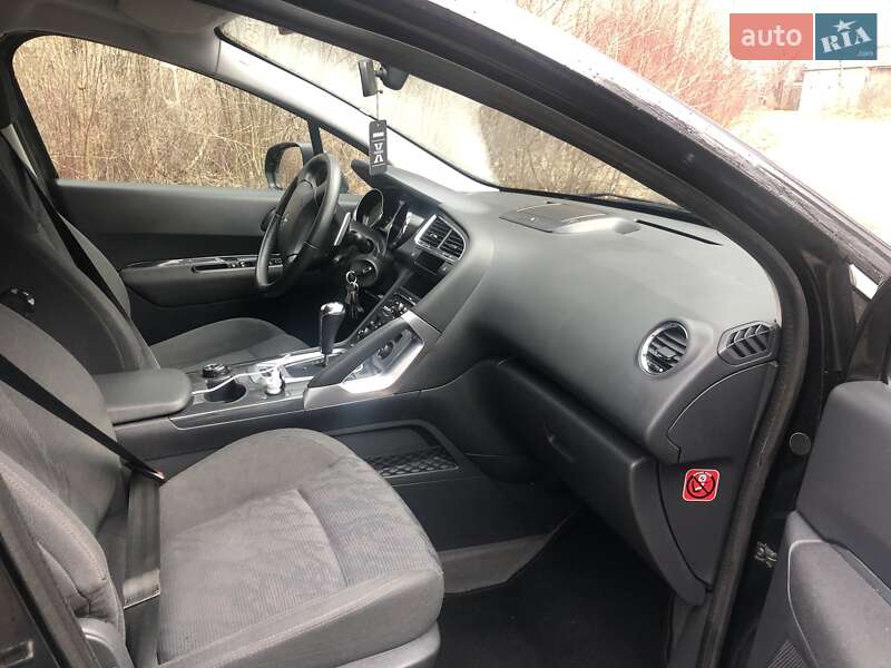 Позашляховик / Кросовер Peugeot 3008 2012 в Івано-Франківську