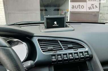 Внедорожник / Кроссовер Peugeot 3008 2013 в 