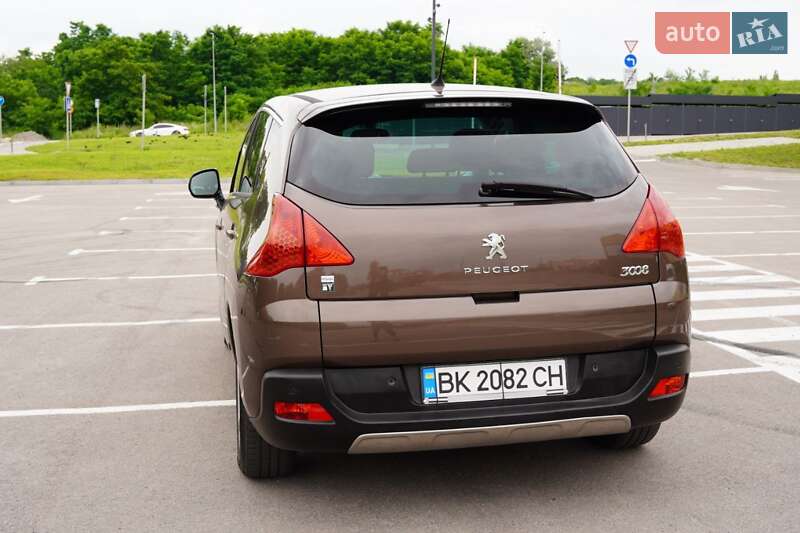 Позашляховик / Кросовер Peugeot 3008 2013 в Рівному
