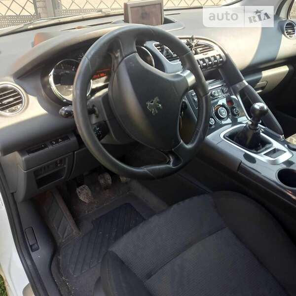 Позашляховик / Кросовер Peugeot 3008 2010 в Снятині