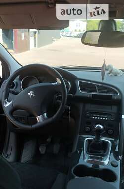 Позашляховик / Кросовер Peugeot 3008 2014 в Рівному