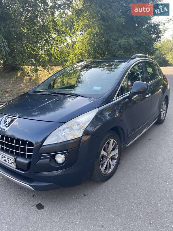 Внедорожник / Кроссовер Peugeot 3008 2012 в Кривом Роге